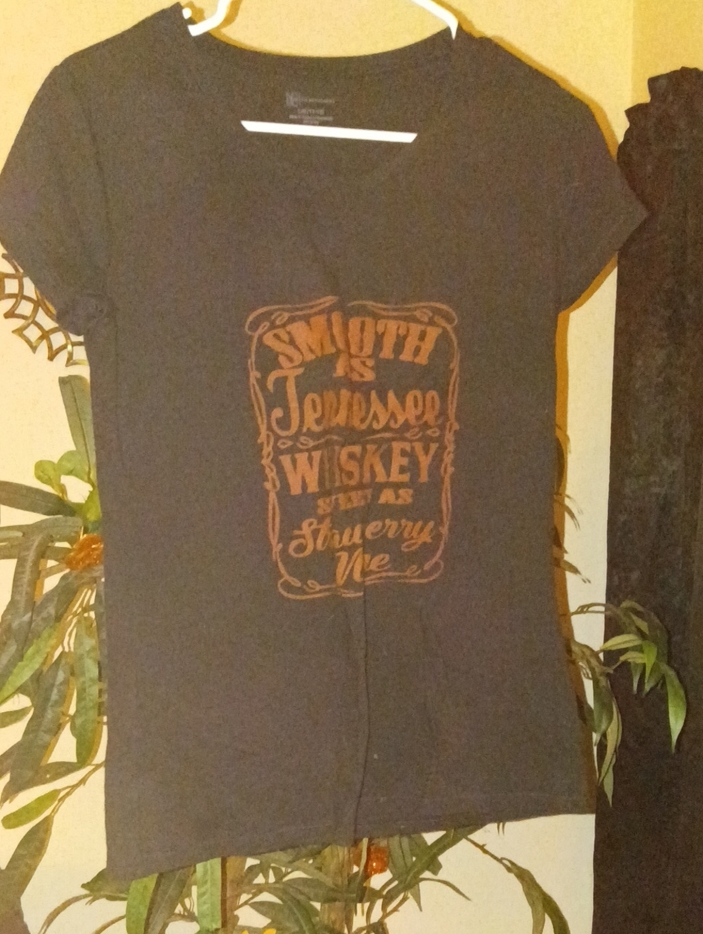 No Boundaries Black Graphic Tee with Rust Brown Print Size Large